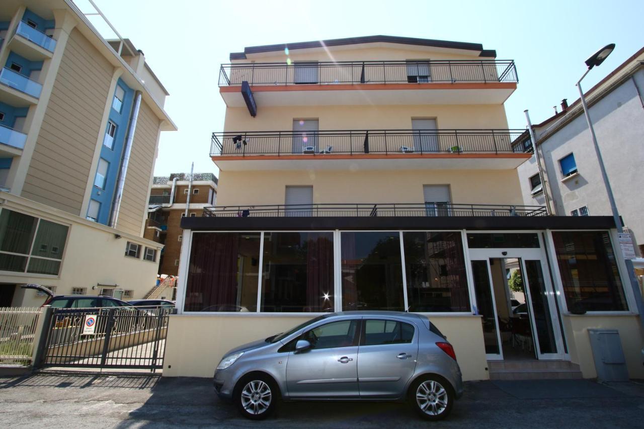 Hotel Arena Rimini Exteriör bild