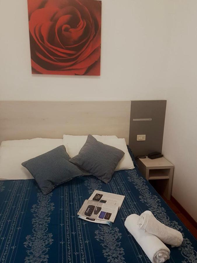 Hotel Arena Rimini Exteriör bild