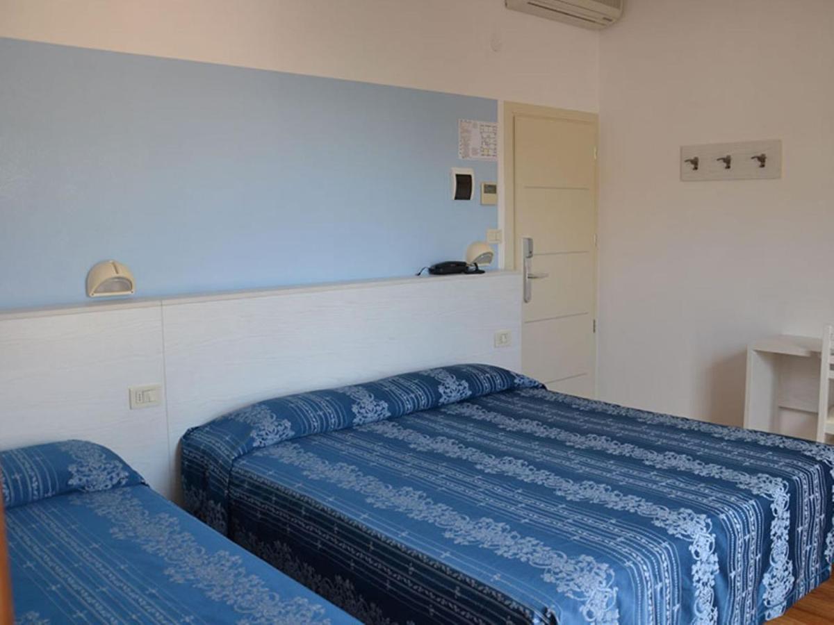 Hotel Arena Rimini Exteriör bild